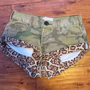 One teaspoon camo/leopard print shorts